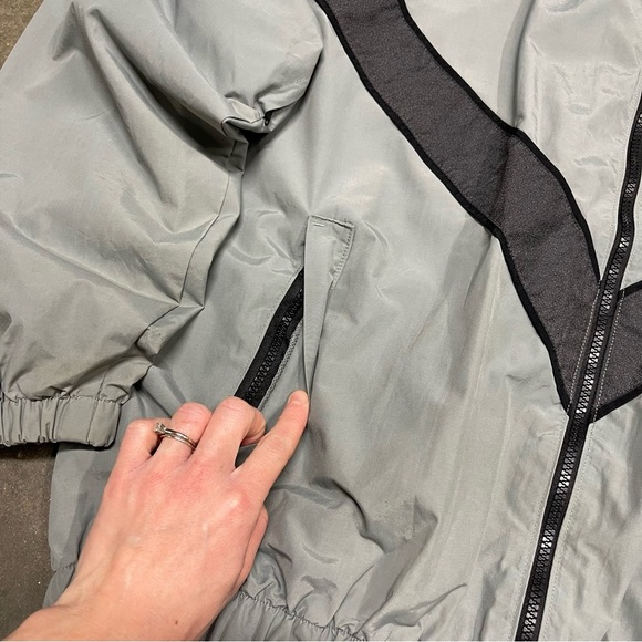 Vintage 90s Reflective Army Boxy Nylon Windbreaker Jacket - Picture 5 of 12